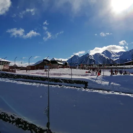 Апартаменты La Mansarde *